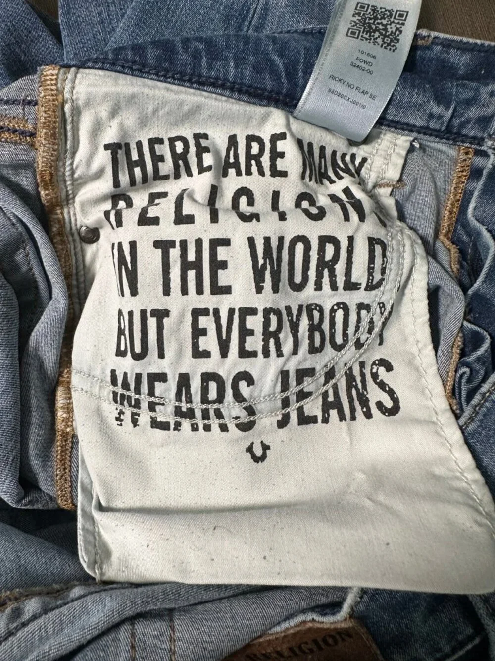 True Religion Ricky Relaxed Straight Jeans 32 Light Wash Stretch Denim Y2K